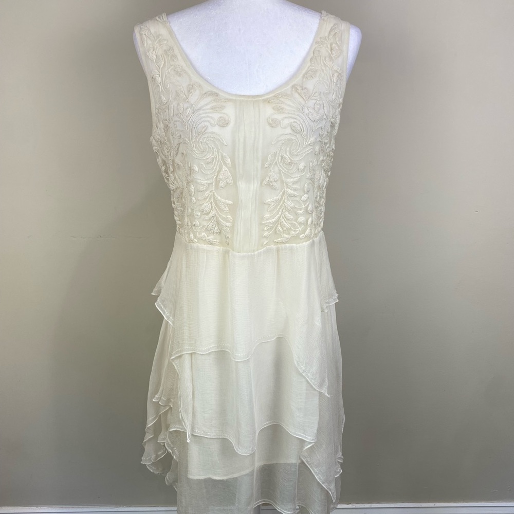 Zara Women’s Cream Sleeveless Ruffle Floral Embroidered Dress size Small